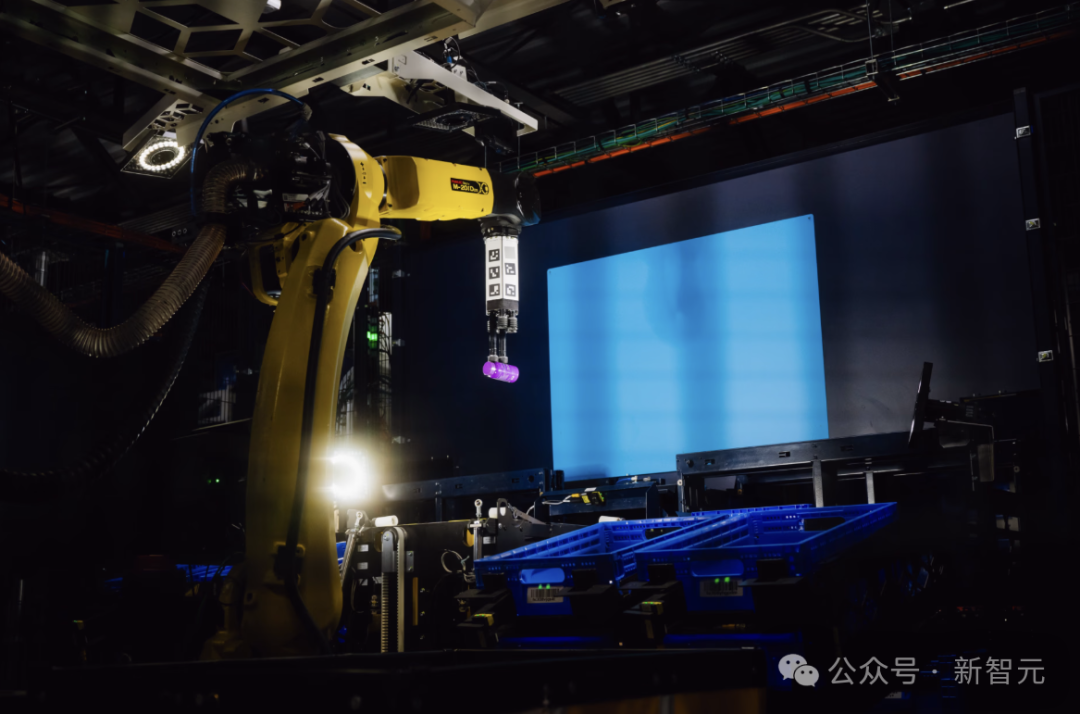 亚马逊100万机器人上岗！即将超越人类员工？机器人军团接管工作