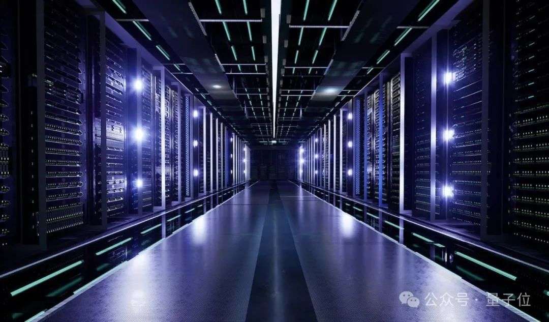 华为CloudMatrix重磅论文披露AI数据中心新范式,推理效率超NV H100